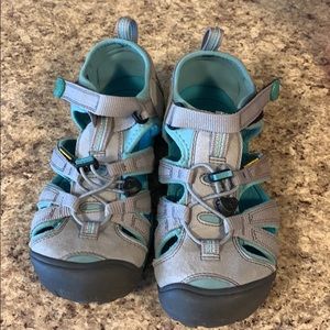Girls sandals
